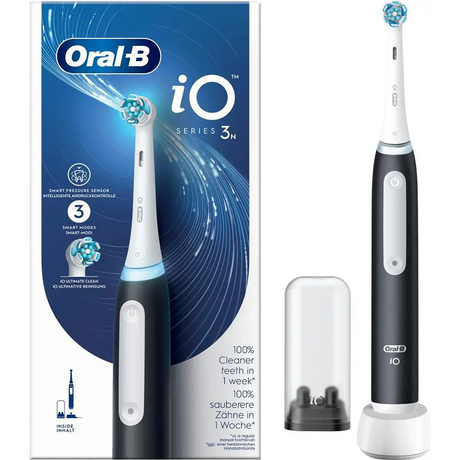 Die Oral-B iO Series 3n - Schwarz ist eine elektrische Zahnbürste mit magnetischer iO-Technologie, inklusive Verpackung und Ladestation.