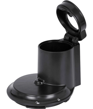 Ein schlichter schwarzer Filterhalter mit geöffnetem Deckel gibt das leere Kaffeesatzfach frei und passt zu modernen Küchen und Geräten wie dem CASO Entsafter Slowjuicer SJW 300 - schwarz von CASO.