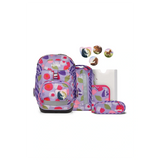 Das ergobag Ergobag Pack Schulranzen-Set 6tlg-BlütenzauBär II ist ein lila-rosa geblümtes Schulranzen-Set für die Grundschule mit Mappen, Federmäppchen und vier Tiersteckern - ergonomisch geformt für Komfort und Stil.