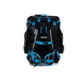 Das ergobag Ergobag Cubo Schulranzen-Set "Bärdektiv" - Die Drei ??? Kids (5-teilig) zeigt sich von hinten in Schwarz und Blau, mit gepolsterten Schultergurten, Schnallen und einem praktischen mitwachsenden Rückensystem.