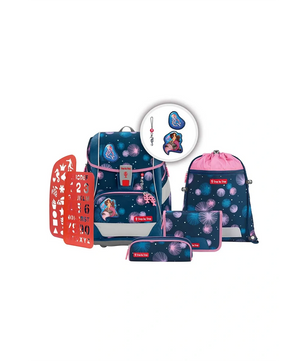 Das Step by Step 2IN1 PLUS Ranzen-Set "Meerjungfrau Delia" (6-teilig) enthält passende Beutel, Turnbeutel, Stecknadeln und ein rotes Schablonenblatt - und verbindet damit Stil und ergonomischen Komfort für den Schulalltag.