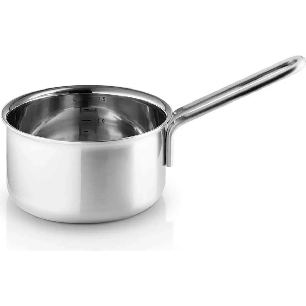 Dieser Edelstahltopf von Eva verfügt über einen langen Griff, interne Messmarkierungen und ist induktionsgeeignet - ideal für das Eva Trio Multi Kochgeschirr-Set - 3-teilig.