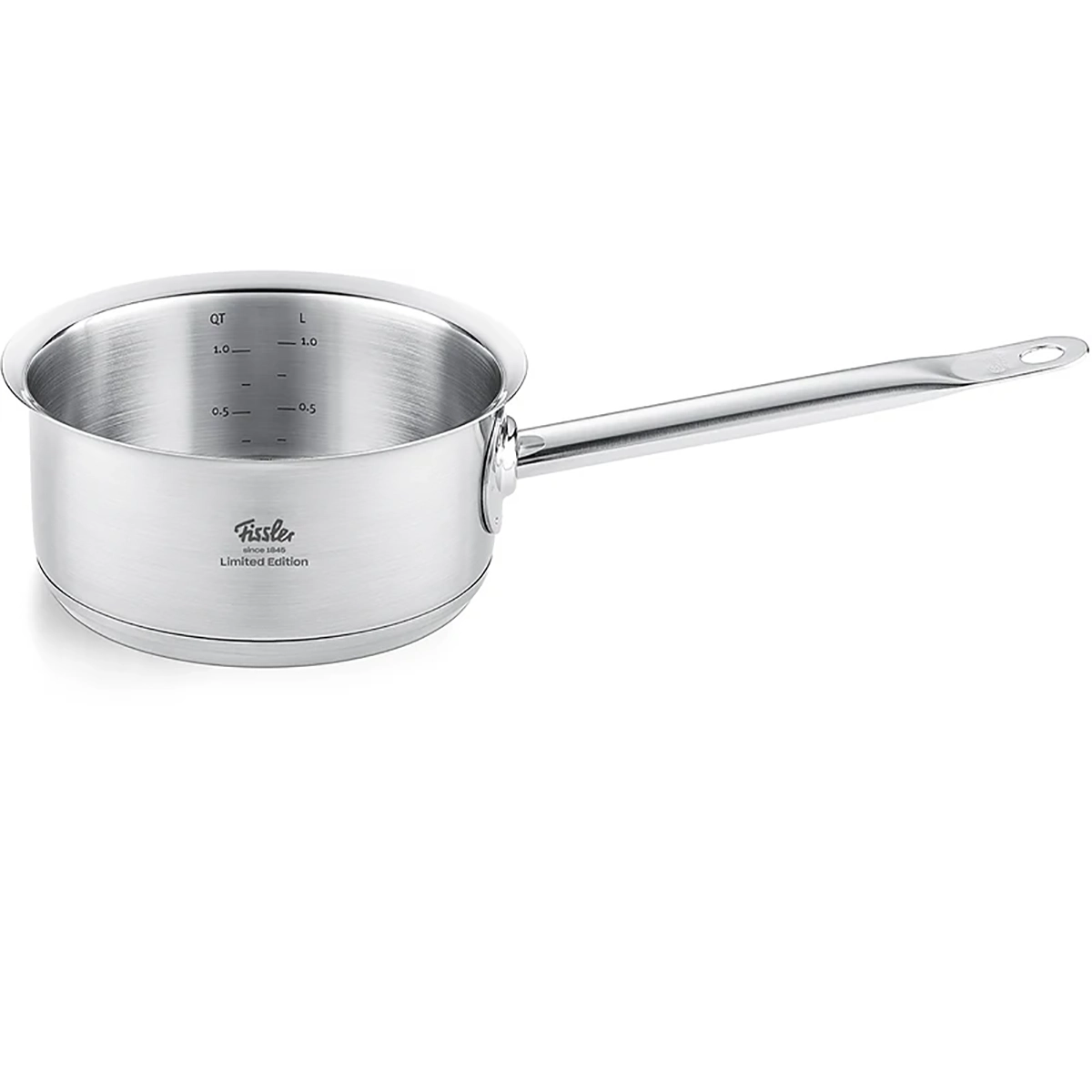 Das Fissler Topfset Original Profi 5-tlg. Retro Limited Edition verfügt über Messmarkierungen, einen langen Griff und hervorragende deutsche Handwerkskunst - Made in Germany.