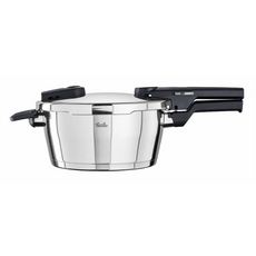Der Fissler Vitaquick Premium Ø22 cm 3,5l Schnellkochtopf hat schwarze Griffe, einen verschließbaren Deckel und eine Oberfläche aus Edelstahl. Das Fissler-Logo ist an der Seite sichtbar. Geeignet für Induktion; abgebildet auf weißem Hintergrund.