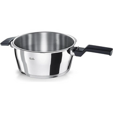 Der Fissler Vitaquick Premium Ø22 cm 3,5l Schnellkochtopf ist in glänzendem Edelstahl mit schwarzen Seitengriffen und Messmarkierungen im Inneren abgebildet. Er ist induktionsgeeignet und trägt den Fissler Markennamen auf der Seite vor weißem Hintergrund.