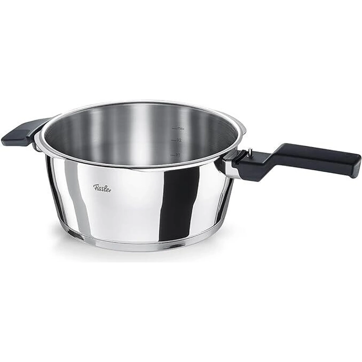 Der Fissler Vitaquick Premium Ø22 cm 3,5l Schnellkochtopf ist in glänzendem Edelstahl mit schwarzen Seitengriffen und Messmarkierungen im Inneren abgebildet. Er ist induktionsgeeignet und trägt den Fissler Markennamen auf der Seite vor weißem Hintergrund.