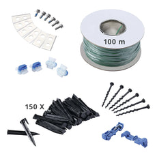 Zubehör für den Güde Roboter Rasenmäher GRR 180.1 von Güde, einschließlich grünem Draht, Schrauben, Verbindern, Pflöcken und schwarzen Pflöcken für die Rasenpflege und die Roboterinstallation, dargestellt auf weißem Hintergrund.