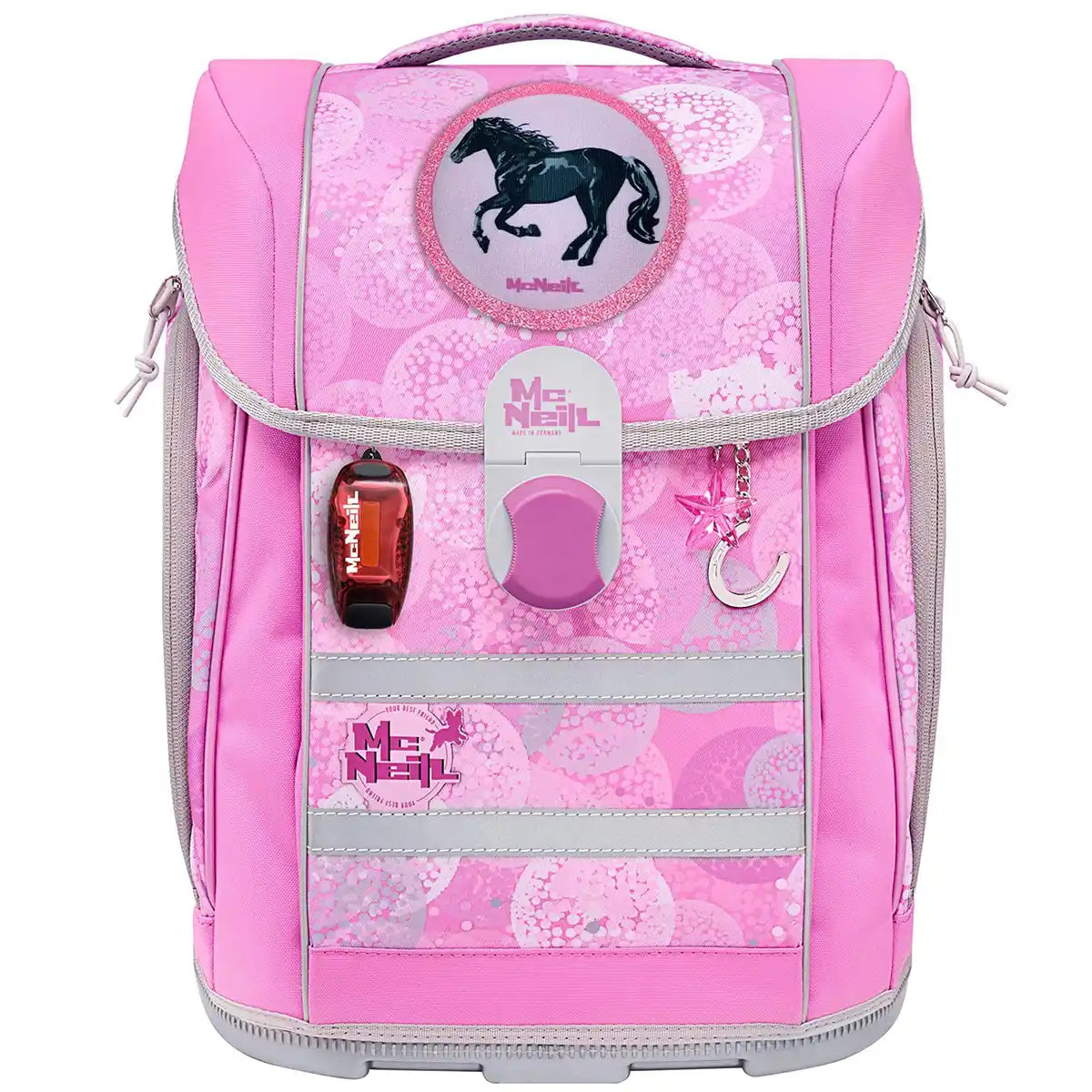 Das McNeill McLight 2 Schulranzen Set 6-teilig - Beauty (rosa) von McNeill kombiniert ein stylisches Pferdedesign, reflektierende Streifen und einen Mond-Schlüsselanhänger für leichten, ergonomischen Komfort und sichere Schultage.