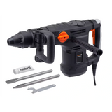 Der Meister Abbruchhammer MAH 1600-1, ein schwarz-orangefarbener 1600 Watt Abbruchhammer von Meister, kommt mit Meißelaufsätzen und einem Schraubenschlüssel - perfekt für Meißelarbeiten - auf weißem Hintergrund.