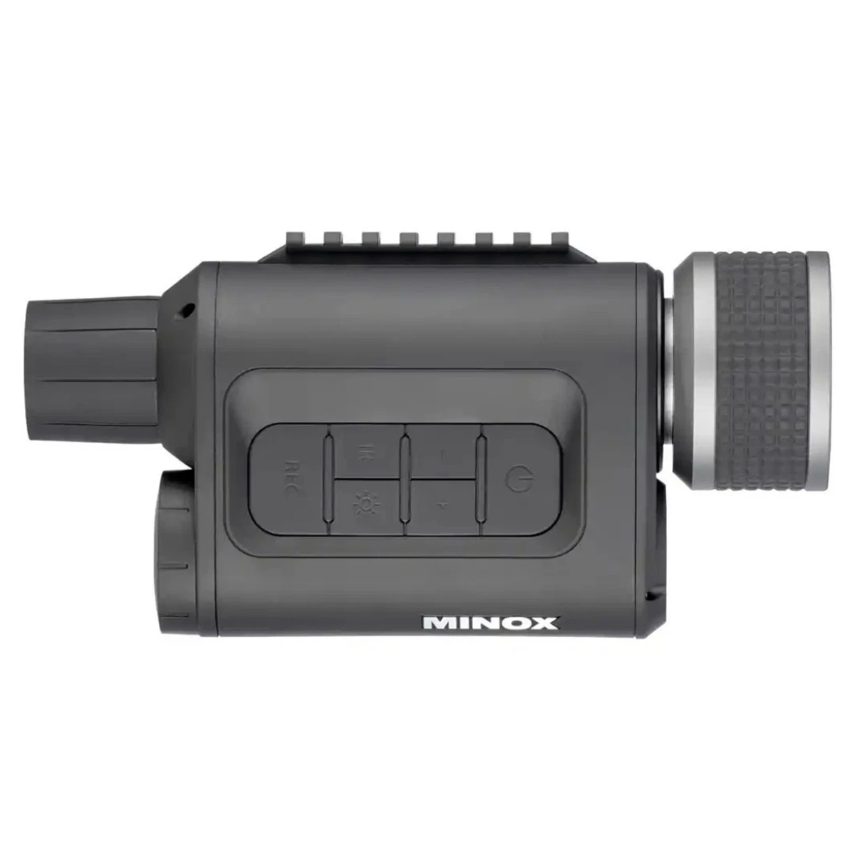 Das Minox NVD 650 ist ein kompaktes, schwarzes Monokular mit 30-facher Vergrößerung, Foto- & Videoaufnahme, strukturiertem Fokusring, seitlichen Bedientasten und dem MINOX-Logo im unteren Bereich.