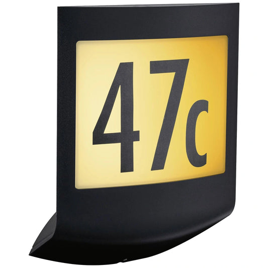 Die Paulmann Padea LED 3-Step-Dim Außenwandleuchte von Paulmann hat ein anthrazitfarbenes Gehäuse und beleuchtet "47c" in fetter schwarzer Schrift auf sanft leuchtendem gelben Hintergrund.
