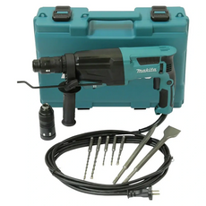 Das Makita Kombihammer HR2670FTX1 Bohrhammer-Set enthält einen 800-W-Motor, eine SDS-PLUS-Aufnahme, einen Koffer, einen zusätzlichen Griff, Bohrer, Meißel, Bohrfutter und ein Netzkabel. Marke: Makita.