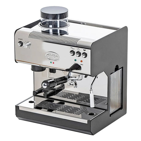 Die Quickmill 2835 Superiore Profi ist eine Edelstahl Einkreis-Espressomaschine von Quickmill mit Thermoblock-Technologie, integrierter Kaffeemühle und Dampfstab, abgebildet auf einem weißen Hintergrund.