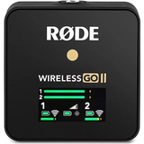 Das RØDE Wireless GO II - Digitales 2-Kanal Drahtlos-Mikrofonsystem verfügt über einen kompakten Sender mit Display für Audiopegel und Verbindungsstatus, ideal für jedes Funkmikrofonsystem-Setup.