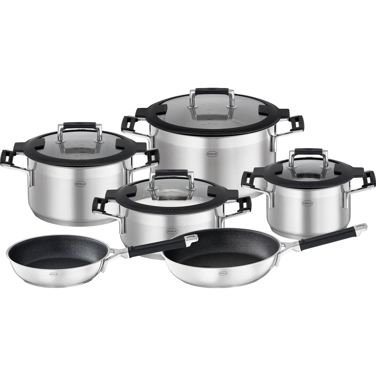 Das Rösle Silence Pro Topfset 6-tlg. von Rösle besteht aus sechs Edelstahltöpfen mit Glasdeckeln und zwei Pfannen mit schwarzen Griffen, die sich stilvoll vor einem weißen Hintergrund präsentieren.