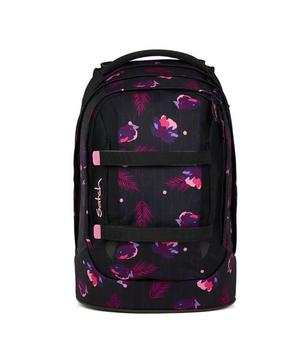 Der Satch Pack Schulranzen - Mystic Nights von Satch hat rosa und lila Blumen- und Blattmuster, zwei Riemen auf der Vorderseite, ein aufgesticktes Logo und ist aus recycelten PET-Flaschen hergestellt.