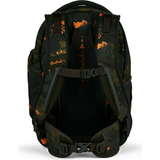 Der Satch Match Schulrucksack - Jurassic Jungle von Satch hat ein schwarz-orangefarbenes Muster mit gepolsterten Schultergurten und einer belüfteten Netzrückwand, die von hinten zu sehen ist.