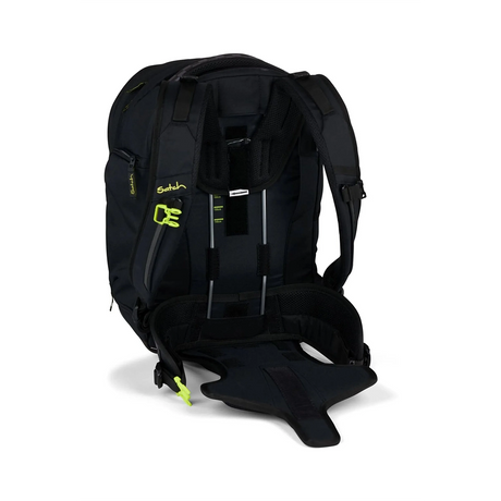 Der Satch Match Schulranzen - Dark Skate von Satch bietet ergonomisches Design, gepolsterte Schultergurte, Hüftgurt, neon-grüne Akzente und ist erweiterbar für extra Stauraum - hier von hinten gezeigt.