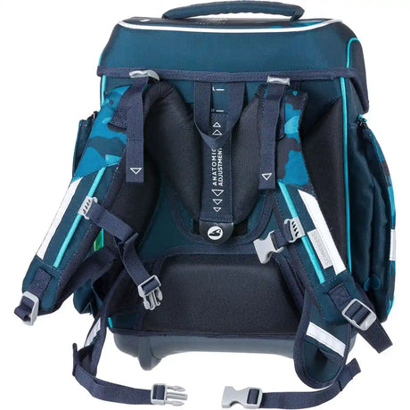 Das Schneiders Ergolite Berry Paw 9-teilige Schulranzen-Set verfügt über verstellbare, gepolsterte Gurte, reflektierende Aufnäher und eine ergonomisch gepolsterte Rückenlehne. Die aus recycelten PET-Flaschen hergestellte Tasche steht aufrecht und sorgt für eine stabile Rückansicht.