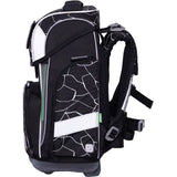 Das Schneiders Ergolite "Dark Hunter" 9-teilige Schulranzen-Set in Schwarz-Weiß bietet gepolsterte Träger, Seitentaschen und ein geometrisches Muster. Ergonomisch, leichtgewichtig und seitlich abgebildet.