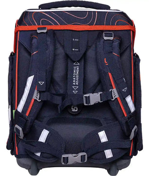 Der Schneiders Ergolite "Ninja Revenge" Schulrucksack in marineblau mit roten Akzenten verfügt über gepolsterte Gurte, mehrere Verstellschnallen und ist von hinten abgebildet.