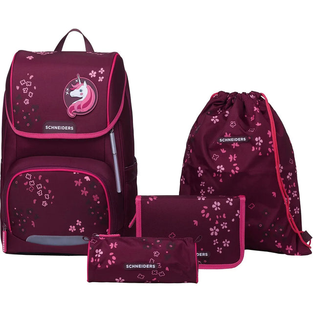 Das Schneiders Ergojet Set Floral Fantasy besteht aus einem ergonomischen Rucksack, einem Federmäppchen und einem Kordelzugbeutel. Alle Artikel sind leicht und für den täglichen Gebrauch geeignet und mit einem bezaubernden Floral Fantasy Design von Schneiders versehen.