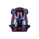 Das School-Mood Champion Schulranzen-Set 7-teilig "Leni" ist ein marineblauer und rosafarbener Kinderrucksack mit Sternen, gepolsterten Trägern und einem Air Flow Rückenpolster für ergonomischen Komfort und Stil von School-Mood.