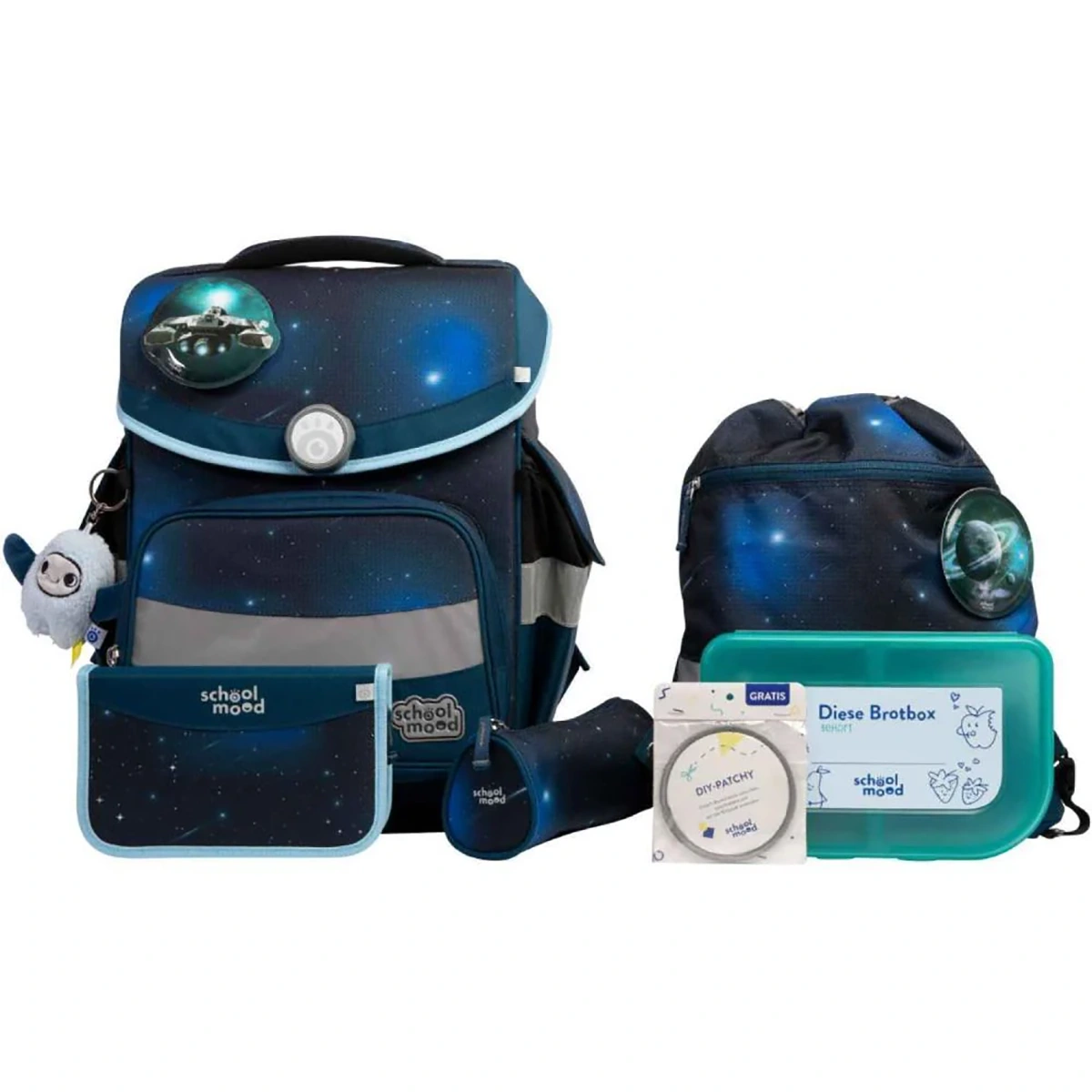 Das School-Mood Timeless Schulranzen-Set 7-teilig "Moritz" ist ein blaues, weltraumtaugliches Set für die Klassen 1-4 mit ergonomischem Rucksack, Federmäppchen, Brotdose, Schlüsselanhänger und mehr von School-Mood.