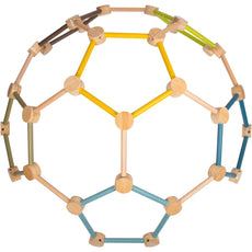 Die small foot Kletterkuppel Adventure von small foot ist eine stabile Halbkugel-Kletterkuppel mit bunten Stäben und runden Verbindungsstücken, perfekt als Bewegungsspielzeug oder Klettergerüst für Kinder zum aktiven Spielen.