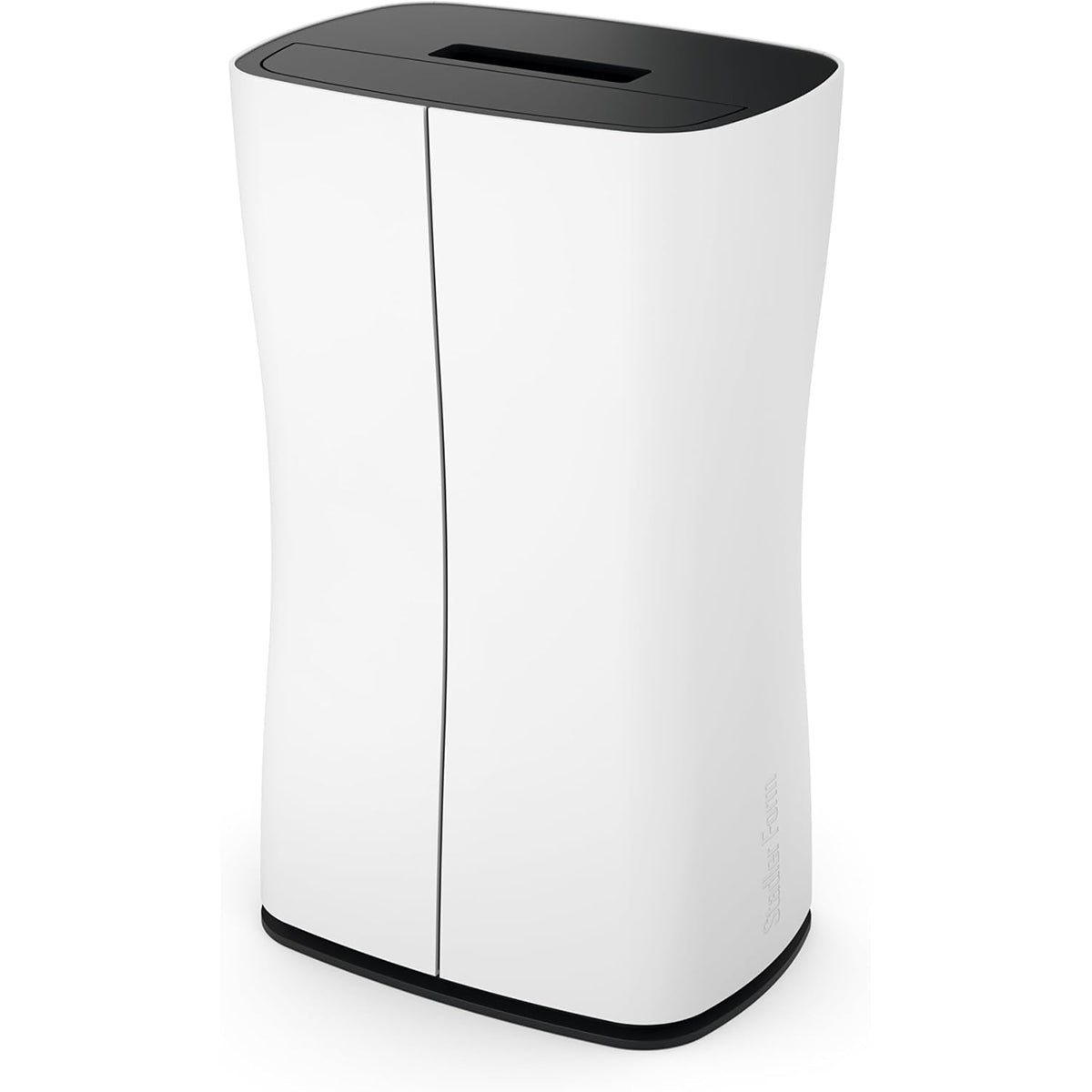 Ein schlichter, moderner Luftentfeuchter in Weiß von Stadler - perfekt für Räume, die von präzisem Design inspiriert sind, wie der Stadler Form Theo Luftentfeuchter 40 m² 280 W 0,42 l/h in Weiß.