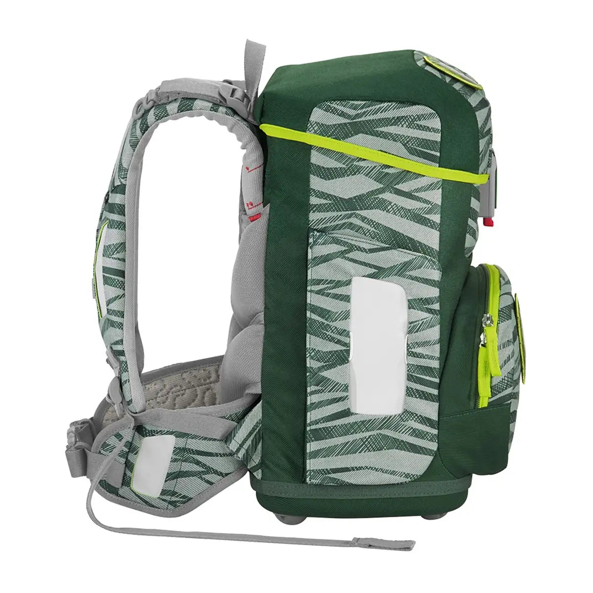 Das Step by Step Circle Set Jungle Cat Chiko ist ein grün und grau gemusterter ergonomischer Schulranzen mit gepolsterten Trägern, mehreren Reißverschlusstaschen und neongelben Akzenten, dargestellt von der Seite auf weißem Hintergrund.