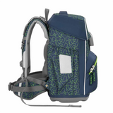 Das Step by Step BASIS Ranzen-Set "Green Geometric" 4-teilig zeigt sein blau-grünes geometrisches Design von der Seite und bietet mit gepolsterten Gurten, mehreren Fächern und einem ergonomischen Tragesystem zusätzlichen Komfort.