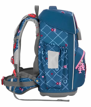 Das Step by Step GIANT Ranzen-Set "Horse Lima" (5-teilig) überzeugt mit ultraleichtem, ergonomischem Design in Blau und Pink, reflektierenden Flächen und verstellbaren Gurten - Seitenansicht.