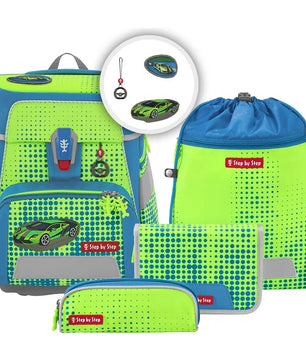 Das Step by Step SPACE Schulranzen-Set "Race Car Chuck" (5-teilig) hat ein grün-blaues Design mit Auto-Motiv, ergonomischem Schulranzen, Kordelzugtasche, Federmäppchen, Zubehör und bietet 20L Volumen für das Nötigste.