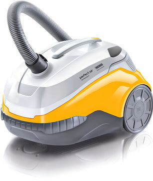 Der THOMAS Perfect Air Animal pure Staubsauger von THOMAS hat einen weiß-gelben Korpus, große graue Räder und einen flexiblen oberen Schlauch - ideal zum Entfernen von Tierhaaren. Abgebildet auf einer reflektierenden Oberfläche.