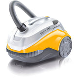 Der THOMAS Perfect Air Animal pure Staubsauger von THOMAS hat einen weiß-gelben Korpus, große graue Räder und einen flexiblen oberen Schlauch - ideal zum Entfernen von Tierhaaren. Abgebildet auf einer reflektierenden Oberfläche.