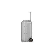 Der Travelite Next Business Wheeler in Silber ist ein 34L Aluminiumtrolley mit ausziehbarem Griff und Rollen, perfekt als Bordgepäck für Geschäftsreisende.