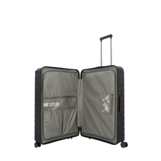 Das Travelite Mooby Trolley-Set 3tlg (S/M/L, Schwarz) verfügt über graues Stofffutter, Innentaschen, einen verlängerten Teleskopgriff und ein sicheres TSA-Zahlenschloss.