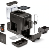 Explosionszeichnung des Tchibo Kaffeevollautomaten Esperto2 Milk in schwarz, die alle Teile und das Esperto2 Milk System getrennt und um das Hauptgerät angeordnet zeigt.