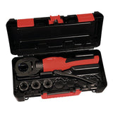 Die Virax Viper i26 Presszange von Virax mit beiliegenden Presszangeneinsätzen kommt in einem offenen schwarzen Gehäuse, perfekt für Alu-Verbundrohr-Installationen und kompatibel mit TH-Presskonturbeschlägen.